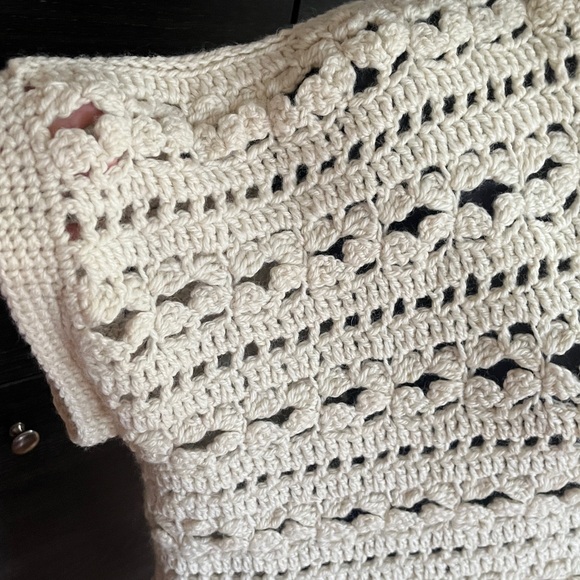 Handmade Oversized Crocheted Wool Cream Vest with Vintage Buttons XL-XXL - Picture 5 of 10